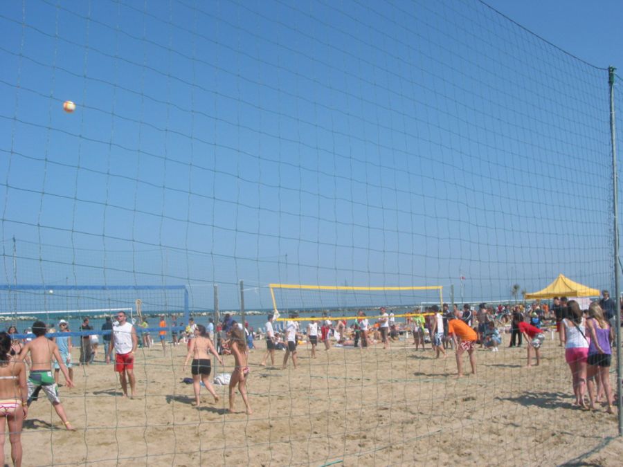 album/YoungVolley_30Apr-3Maggio2009/IMG_0012.jpg