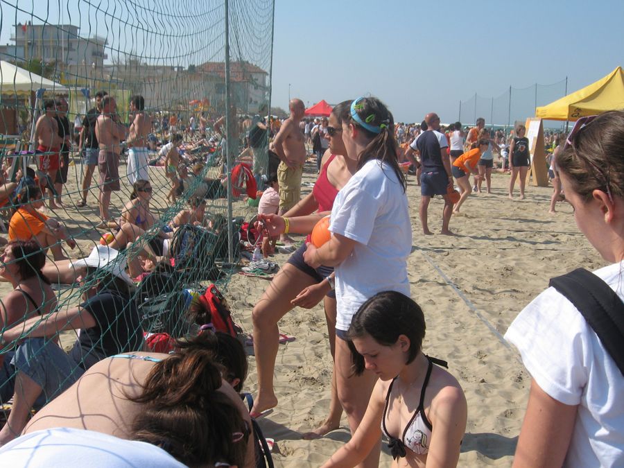 album/YoungVolley_30Apr-3Maggio2009/apr09-352.jpg