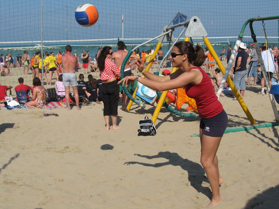 album/YoungVolley_30Apr-3Maggio2009/apr09-379.jpg