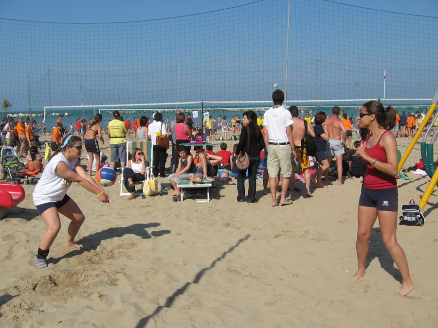 album/YoungVolley_30Apr-3Maggio2009/apr09-381.jpg